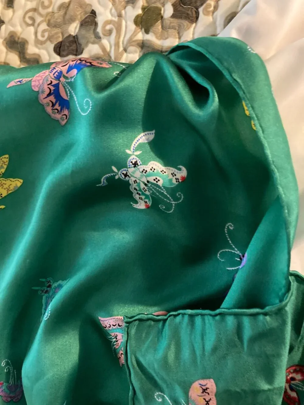 SILK,SCARF WITH BUTTERFLY THEME FROM SMITHSONIAN INSTITUTION